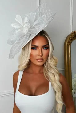 Cosmo Chic White Floral Bow Detail Fascinator